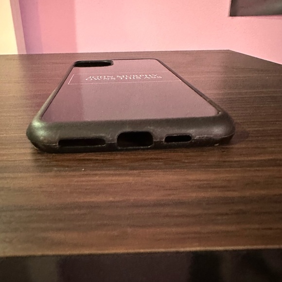 iPhone 11 Pro Max case - Picture 2 of 3